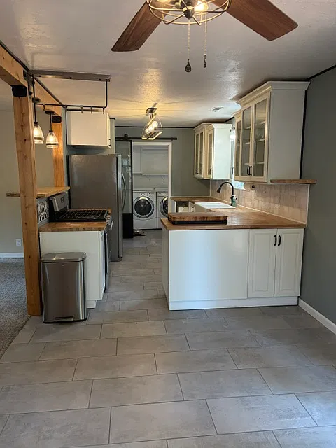 3 bed, 1384 sqft, $2,200 — Photo 4