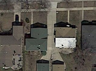 7339 W Breen St, Niles, IL 60714