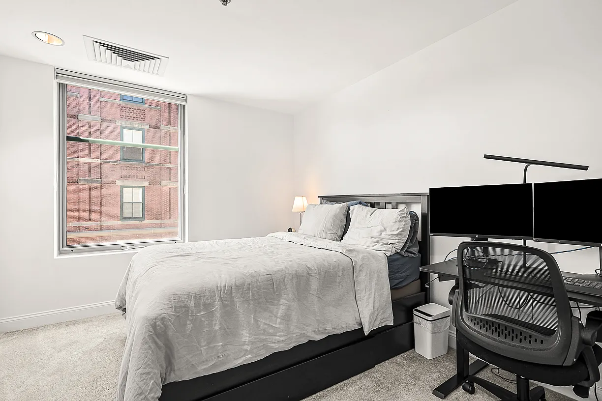 2 bed, 974 sqft, $5,750 — Photo 4