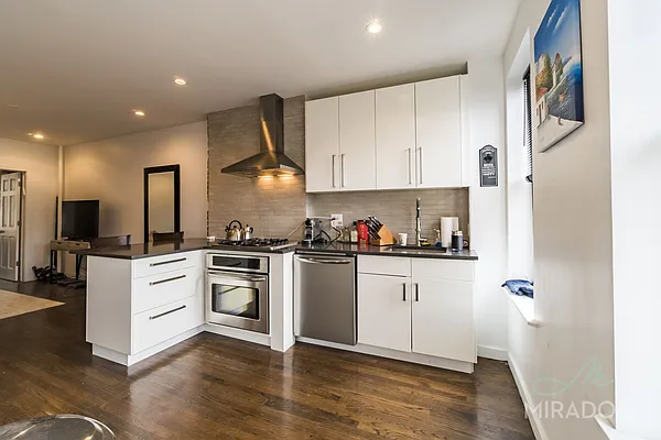Rented by Mirador Real Estate | media 20