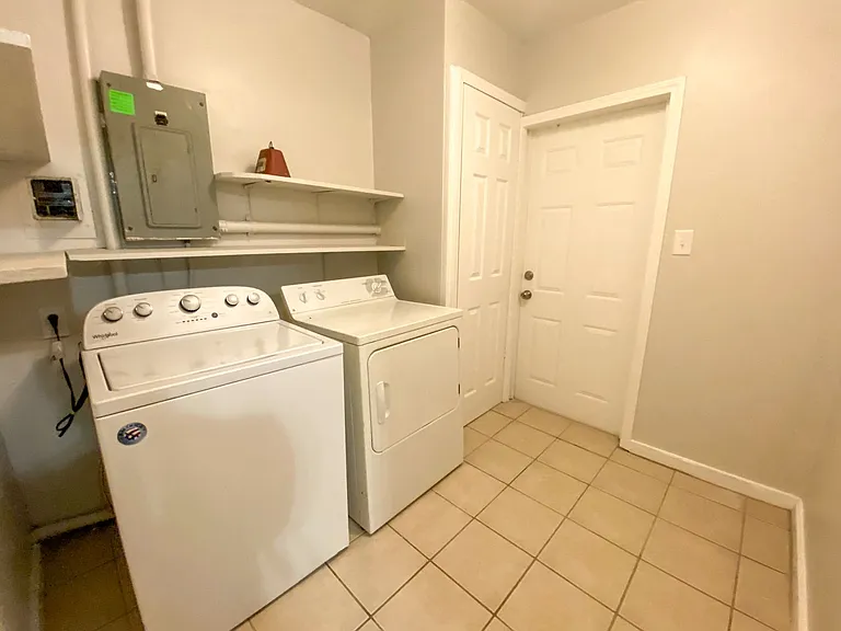 4152 Rhodes Ave — Photo 17