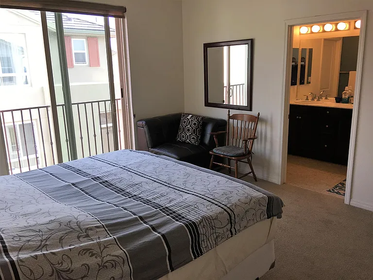 12026 Fairmont Ct — Photo 10