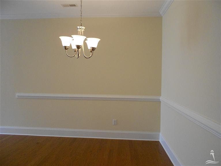 2nd image of 7195 Bonaventure Street SW