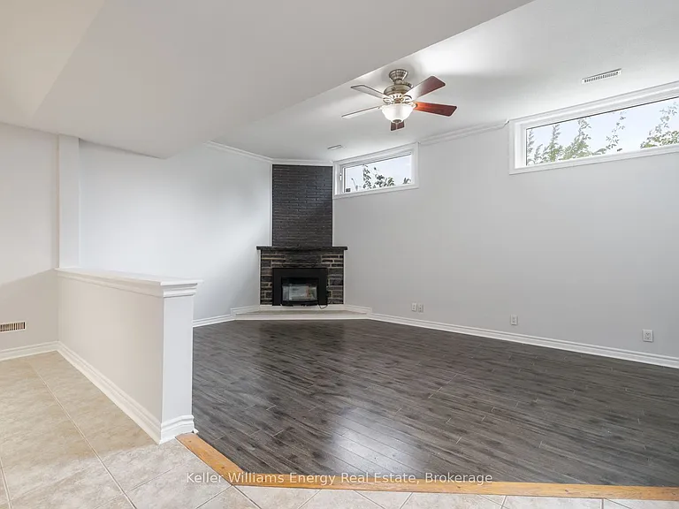 566 Dean Ave #LOWER — Photo 6