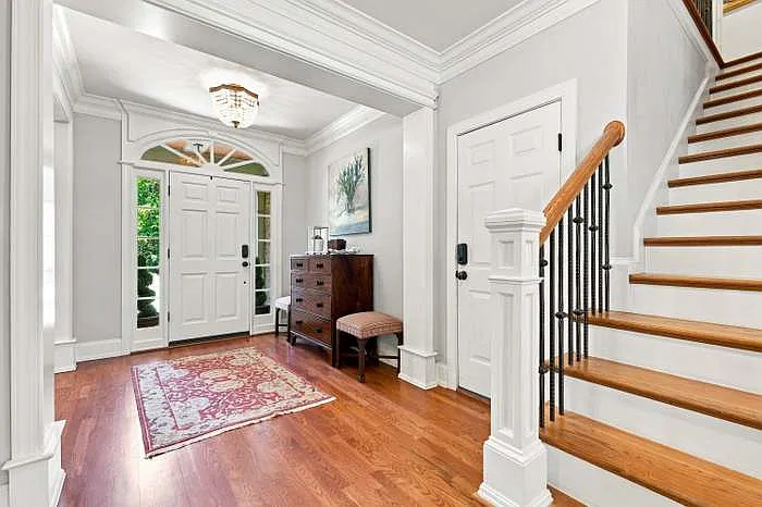 4 bed, 3265 sqft, $3,301 — Photo 2
