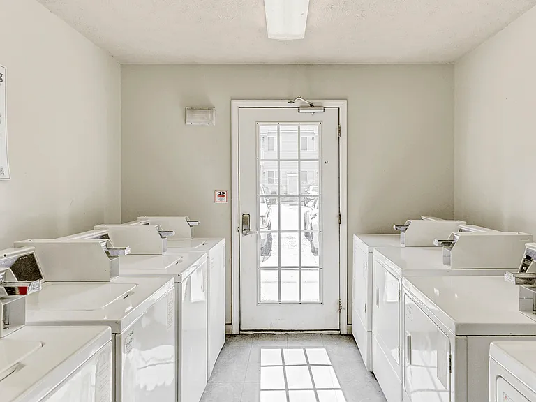 Patriot Point Apartment Homes — Photo 32