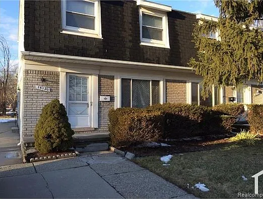 3 bed, 1347 sqft, $1,850 — Photo 1