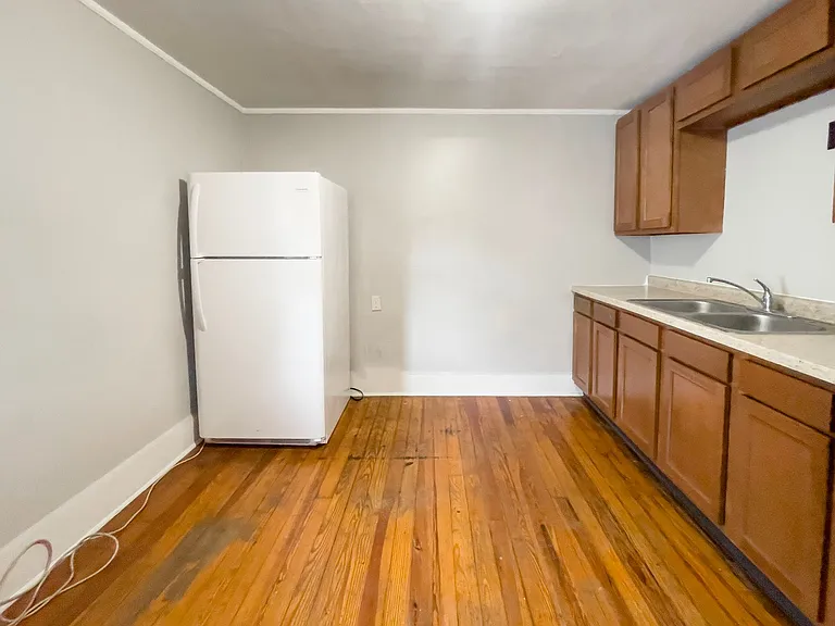 1405 W Jackson St — Photo 26