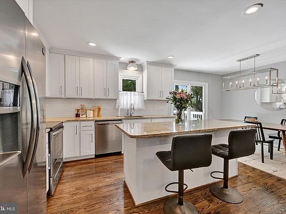 5th image of 4 Fairhaven Ct