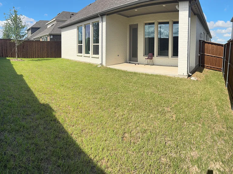 4112 Dunlap Dr — Photo 9