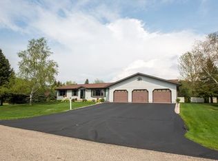 1215 Custer Sq, Stevens Point, WI 54482