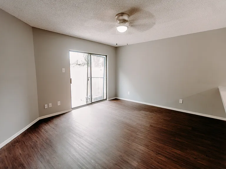 3110 Whisper Oaks Ln #C — Photo 26