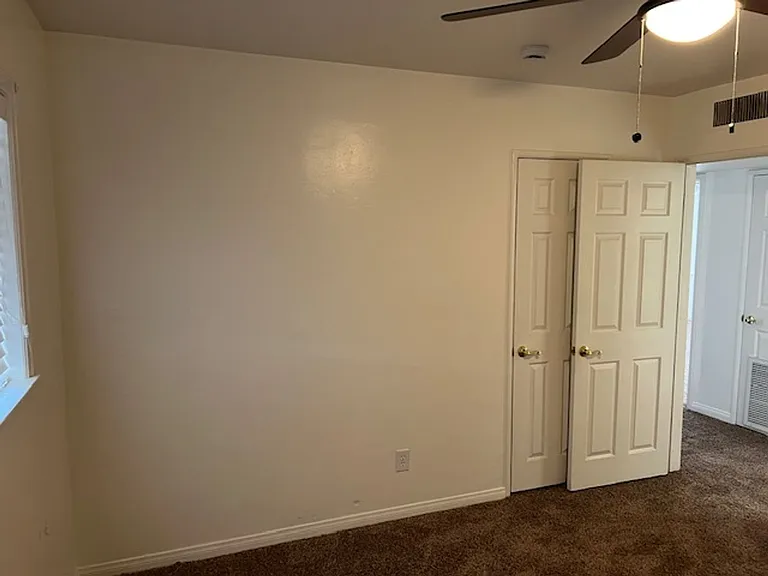 3704 Laverne Ave — Photo 12