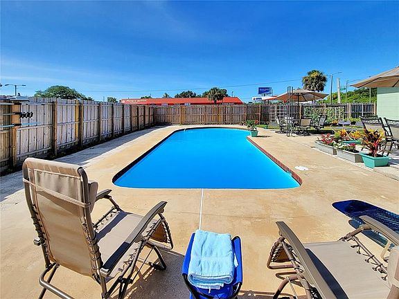 2nd image of 4149 Melaleuca Ln