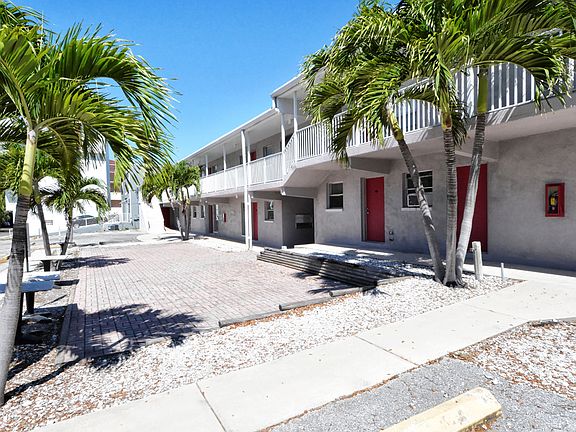 5th image of 1250 2nd St #10451577