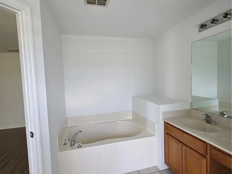 1014 NW 31st Pl — Photo 23