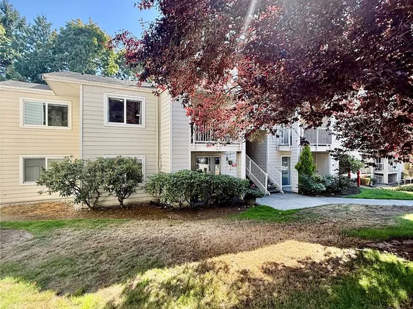 975 Aberdeen Avenue NE #E403, Renton, WA 98056