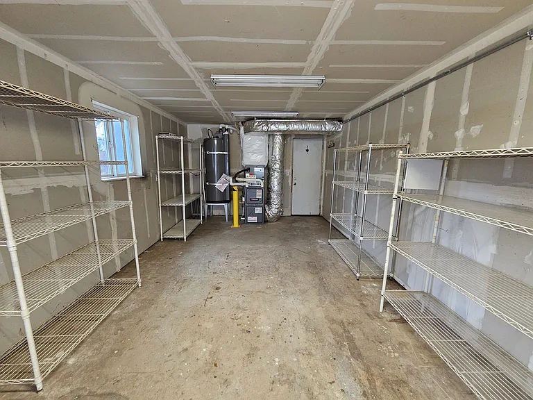 13235 SE Oatfield Rd — Photo 36