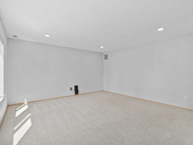 3823 S Mead St — Photo 13