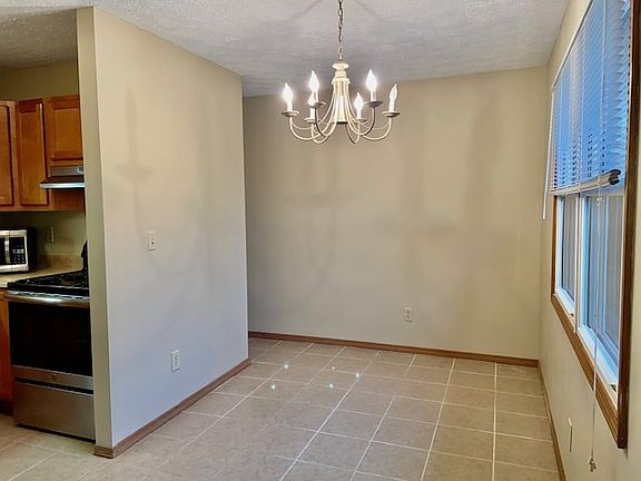 4th image of 3932 W Indian Creek Dr
