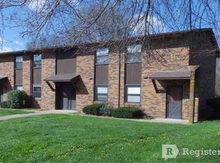 7 S Trace Rd, Glen Carbon, IL 62034