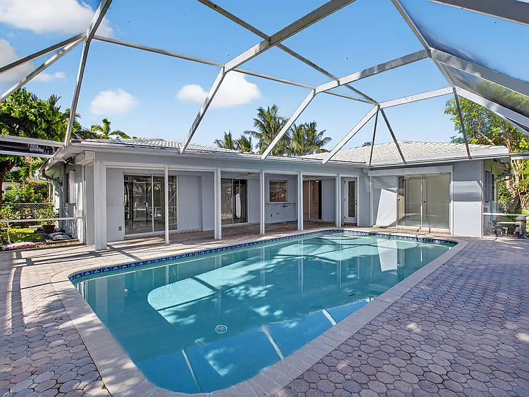 937 Banyan Dr — Photo 21