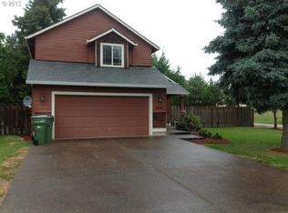 810 SE Locust St, Dundee, OR 97115