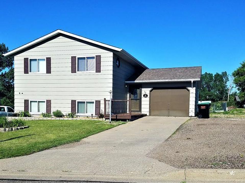 1st image of 12 Penenah Dr