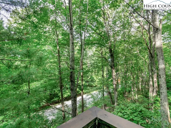 206 Oak Road, Beech Mountain, NC 28604