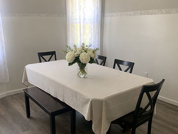 4th image of 3028 W Garrison Ave #3