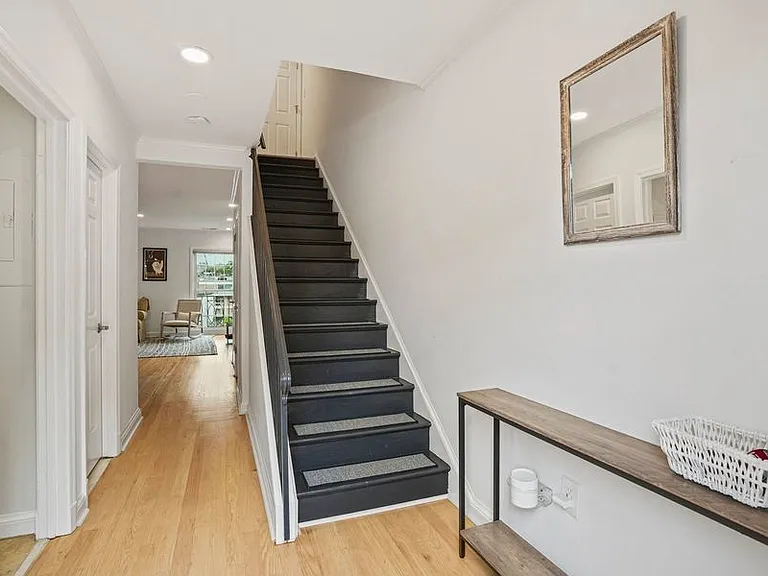1654 Beekman Pl NW #A — Photo 18