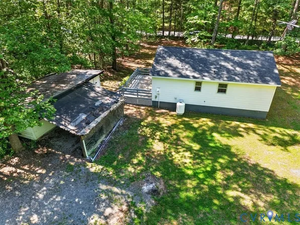15427 Hopeful Church Rd, Bumpass, VA 23024
