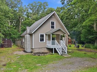 165 Basswood Dr, Dingmans Ferry, PA 18328