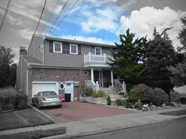 542 Hemlock Drive, Cedarhurst, NY 11516