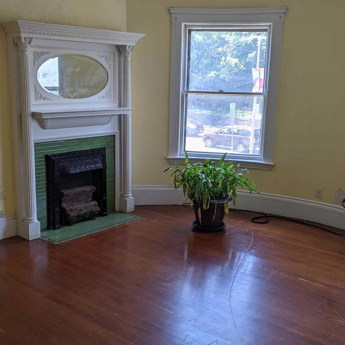 5 bed, 2400 sqft, $4,050 — Photo 4