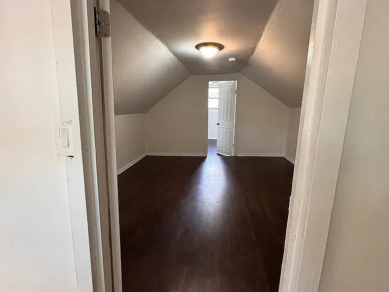 32 Auburn St #2 — Photo 8