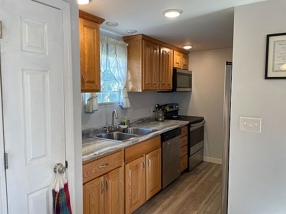 3rd image of 166 Dubose Loop #166