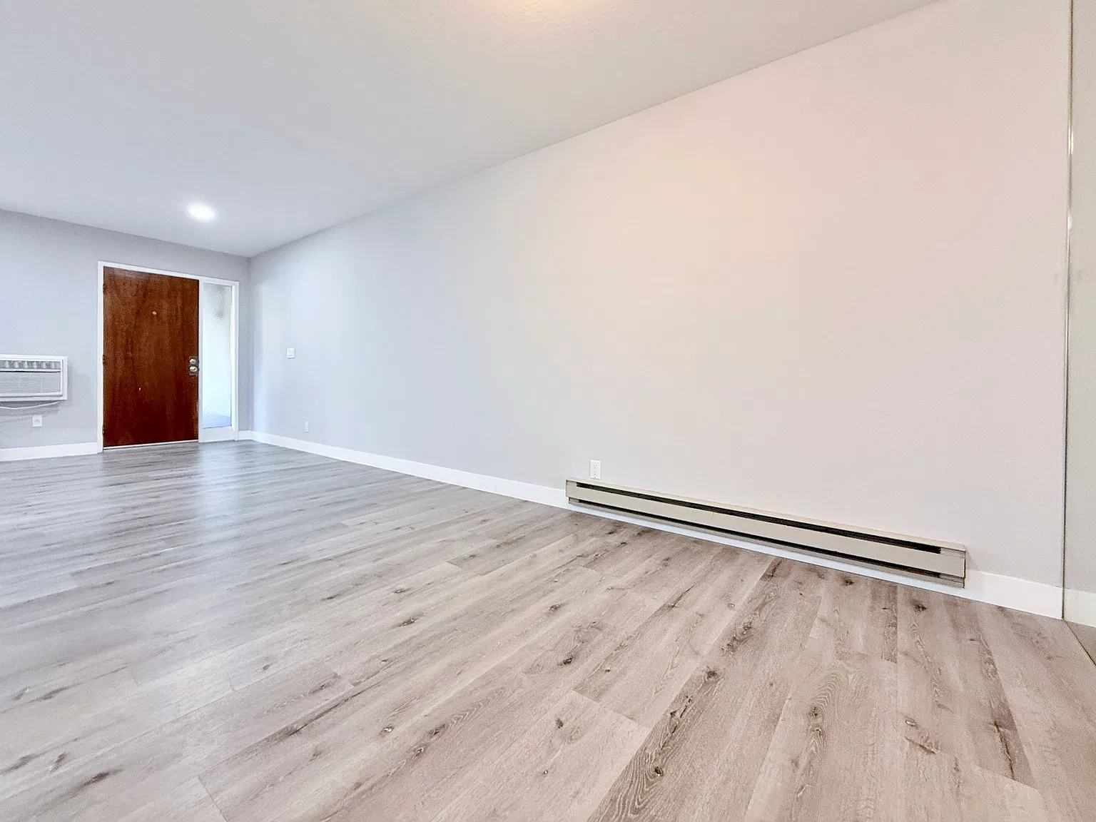 1 bed, 864 sqft, $2,900 — Photo 4
