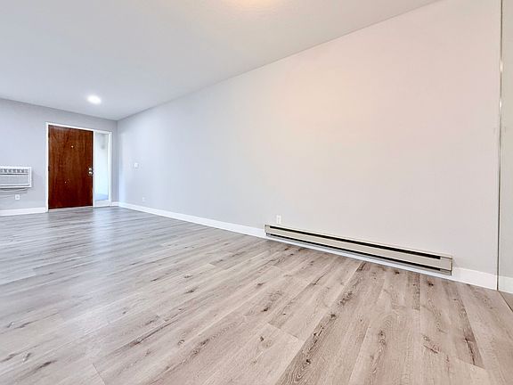 4th image of 39139 Argonaut Way APT 105