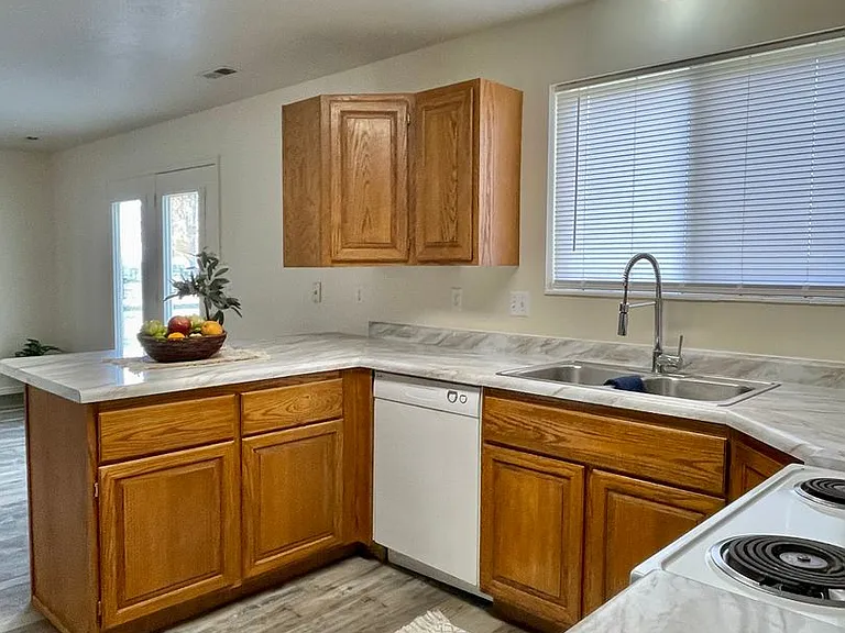 1516 S 4000 W — Photo 8