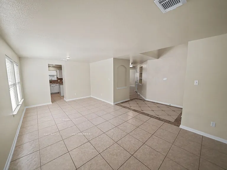 194 Laceleaf Ln — Photo 10