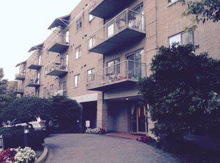 1160 N Quincy St #1, Arlington, VA 22201