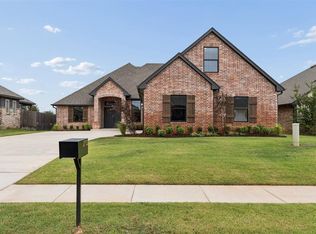 2132 Santa Monica St, Edmond, OK 73034