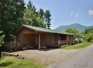 244 Midland Dr, Waynesville, NC 28785