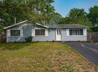 47 Riviera Dr, Selden, NY 11784