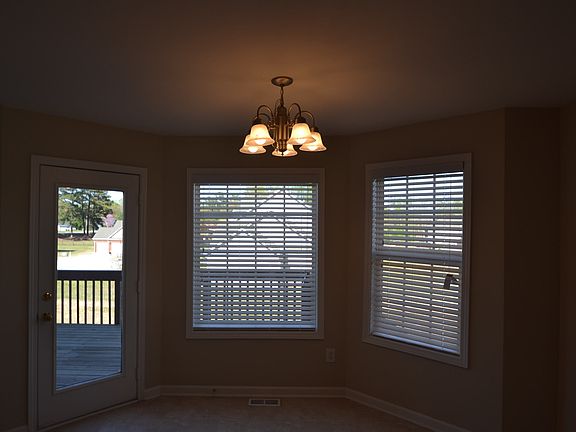 4th image of 3392 Elaunta St