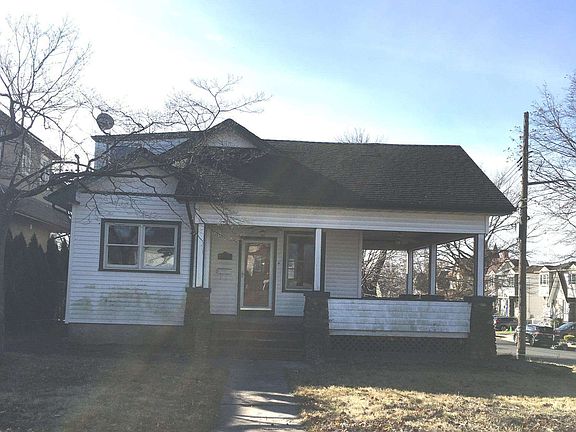 3rd image of 312 Isabella Ave