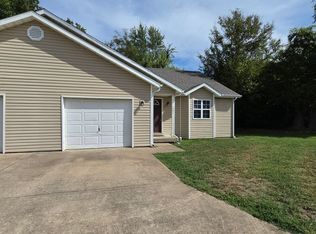 1221 Peters Ave, Joplin, MO 64801