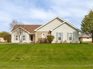 5223 High Ridge Trl, West Bend, WI 53095