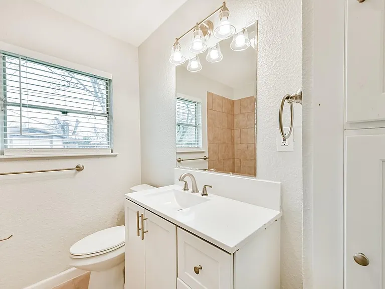 5855 Beldart St — Photo 18